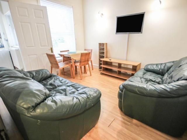 Studio for rent in Charminster, Bournemouth