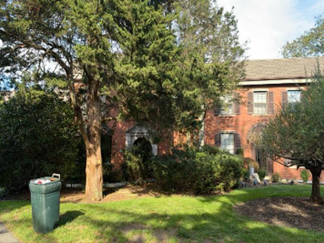 House for sale in The Admiralty, Town of Islip