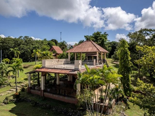 Captin Morgan Black and Blue Marlin Club