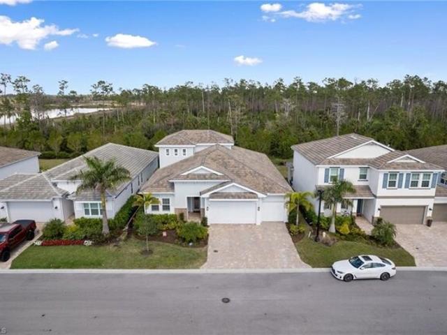 House for sale in Bonita Springs