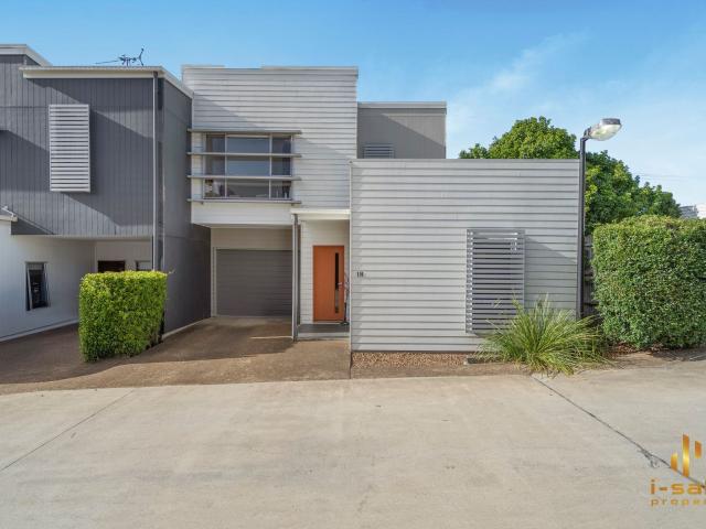 Townhouse for sale in Toombul, Queensland