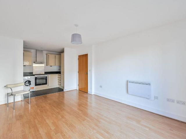 Apartment for rent in Bromley-by-Bow, Bow