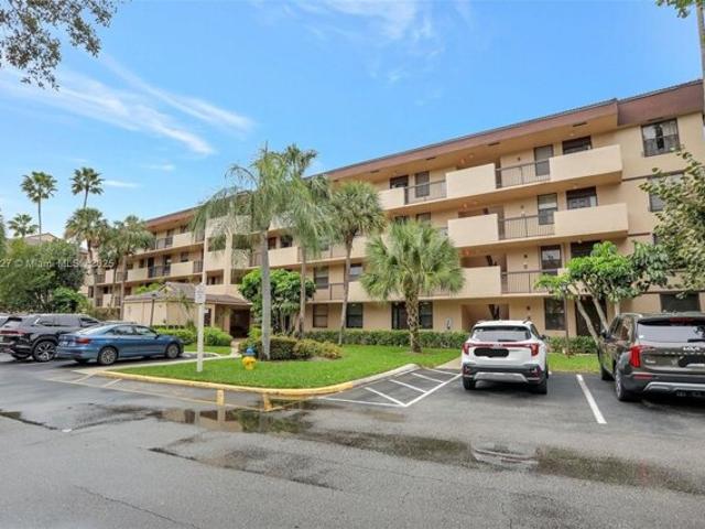 Condo for sale in Coconut Creek Condo for sale in Coconut Creek