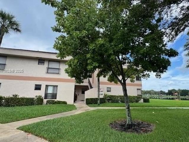 Condo for sale in Coconut Creek Condo for sale in Coconut Creek