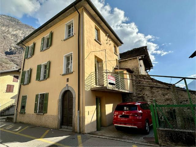 Einfamilienhaus kaufen in Stornett, Biasca