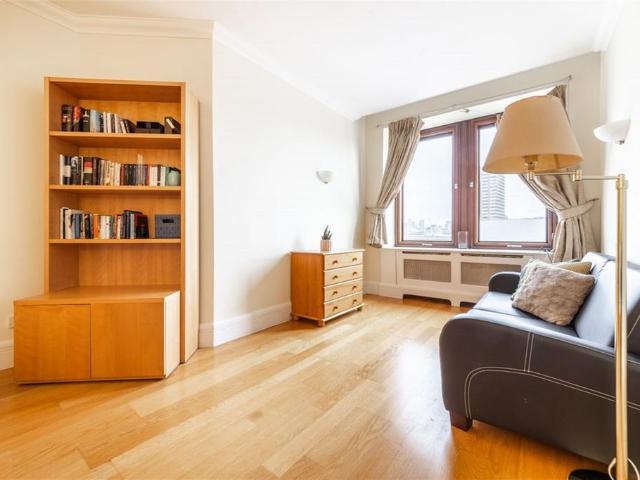 Apartment for rent in South Bank, Greater London