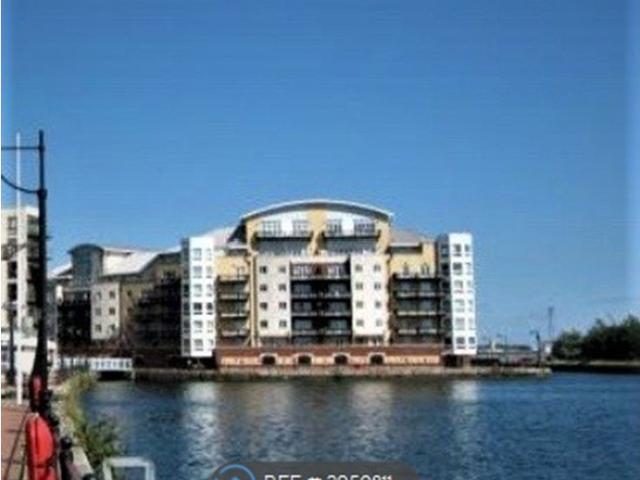 Apartment for rent in Cardiff Bay, Falcon Lodge