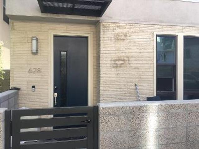 Condo for sale in Costa Mesa, California