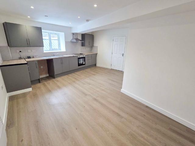Apartment for rent in St Martins, Caerphilly