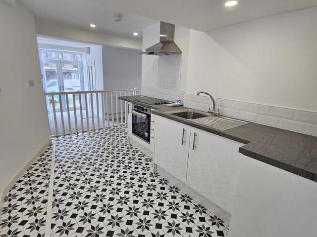 Apartment for rent in Gadlys, Aberdare