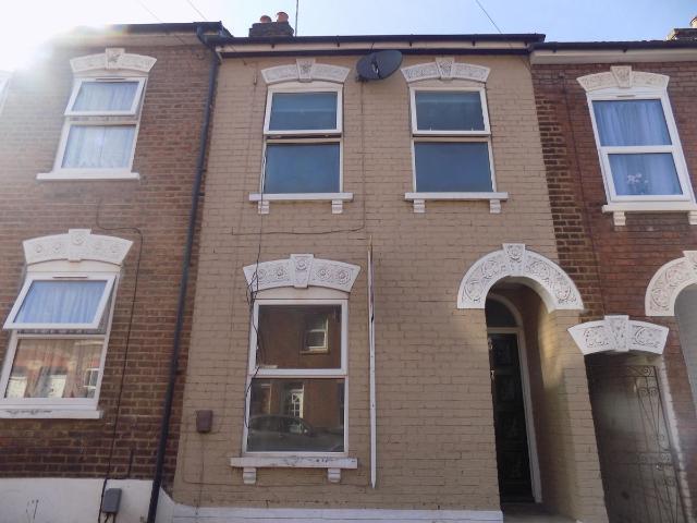 House for rent in Spring Park, Luton