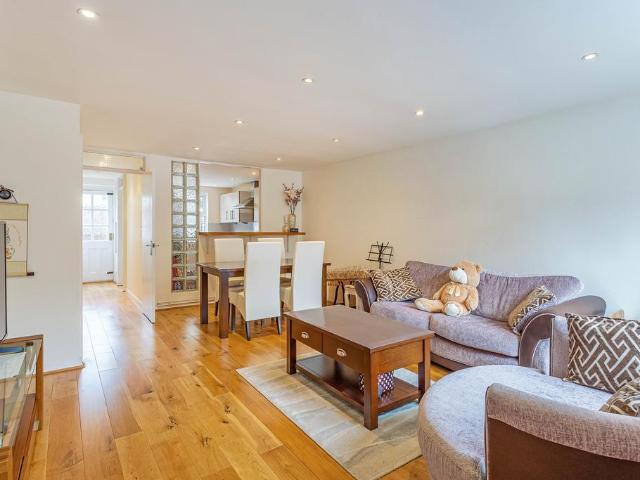 House for rent in The Slade, Oxfordshire