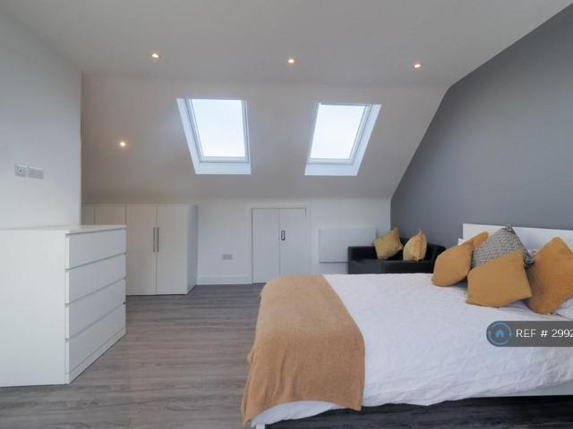 House for rent in Elstree and Borehamwood, Borehamwood
