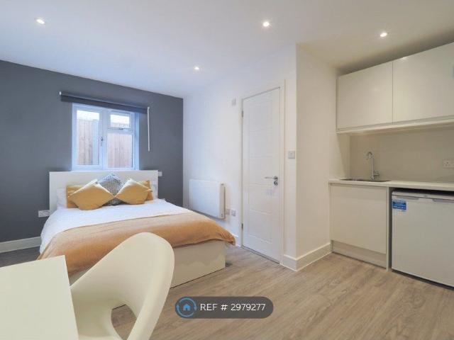 Room for rent in Elstree and Borehamwood, Borehamwood