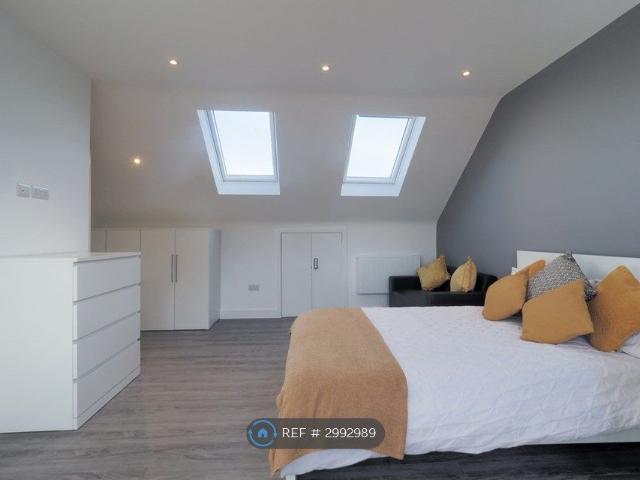 Room for rent in Elstree and Borehamwood, Borehamwood