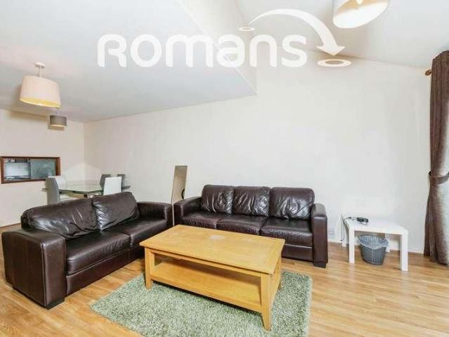 Townhouse for rent in Reading