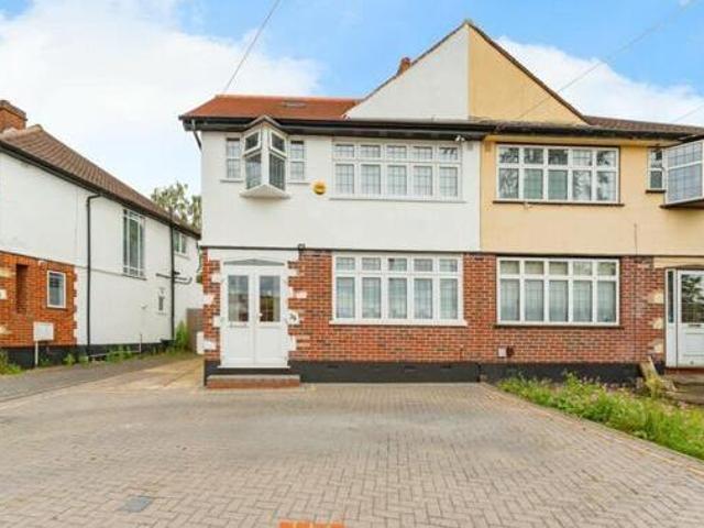 House for sale in Ruislip