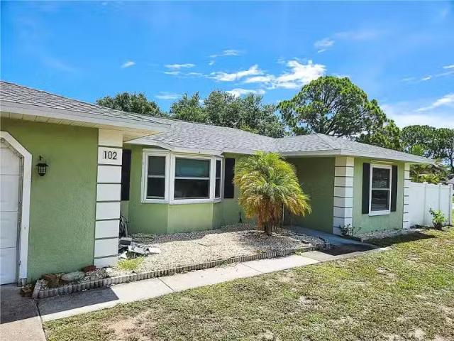 House for rent in Sebastian