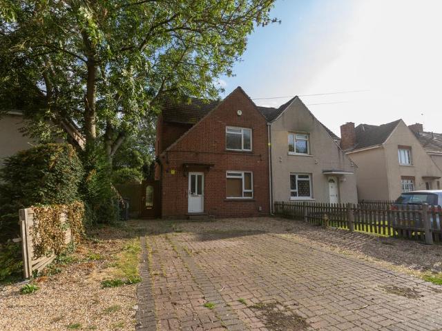 House for rent in Kingsbrook, Bedford