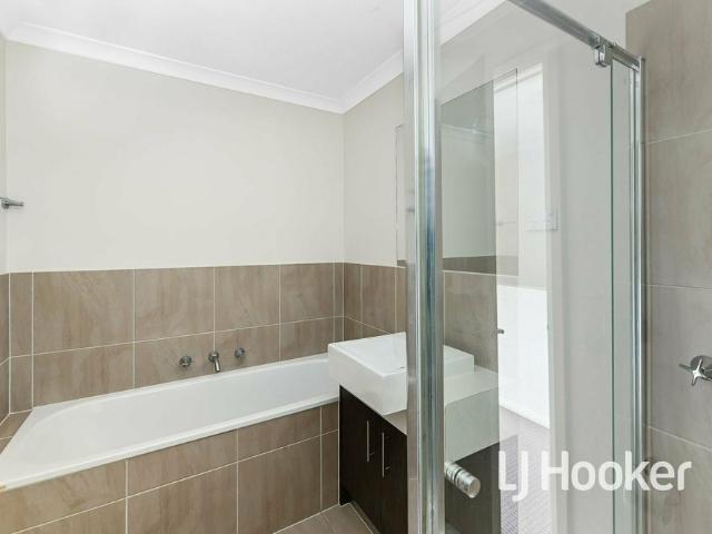 Townhouse for rent in Camerons Creek, Victoria