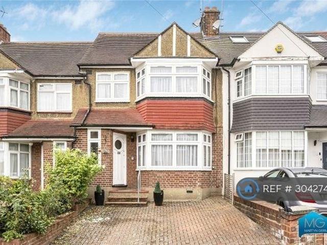 House for rent in London Borough of Barnet, Greater London
