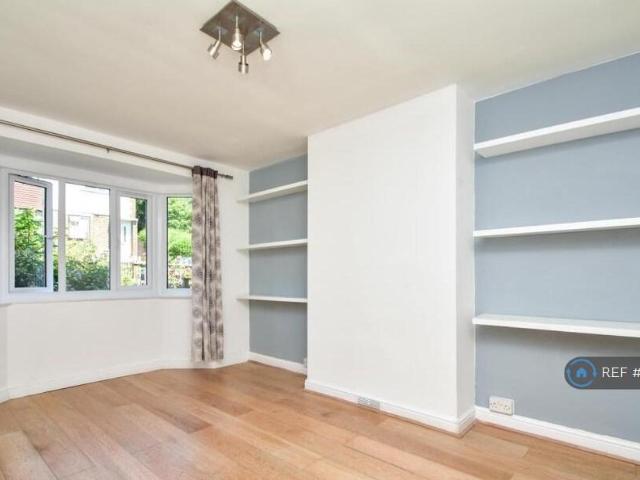 Apartment for rent in Friern Barnet, Greater London