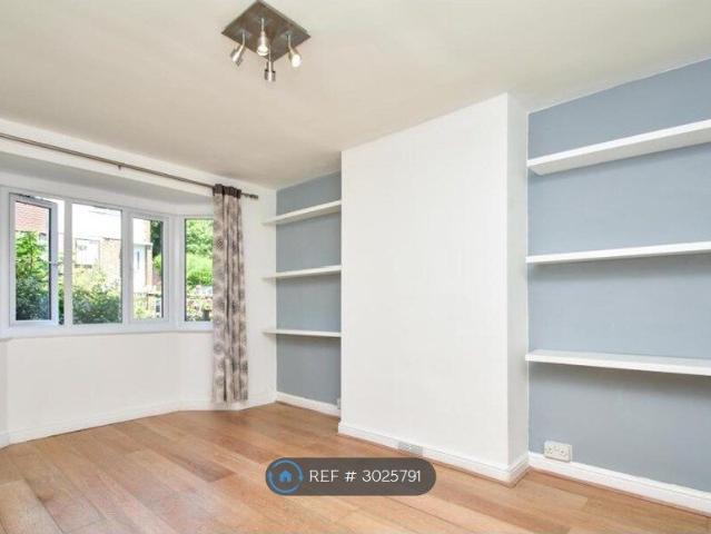 House for rent in Friern Barnet, Greater London