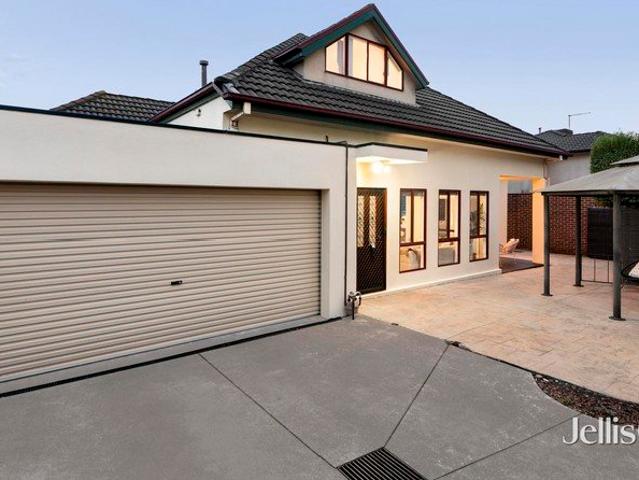 Townhouse for sale in Camerons Creek, Victoria