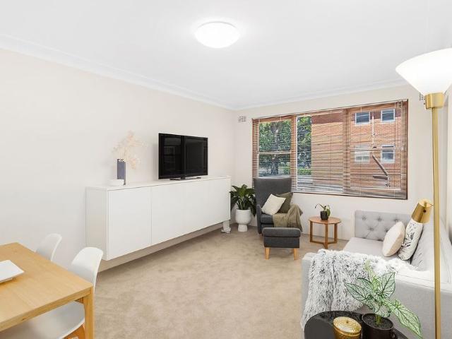 Apartment for rent in Lower North Shore, Sydney