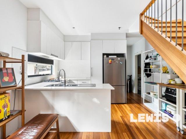 Townhouse for sale in Camerons Creek, Victoria