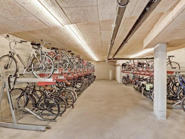 Appartement te huur in Diemen, Holland Park