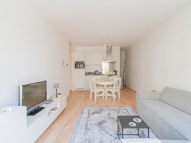 Appartement te huur in Holland Park, Diemen