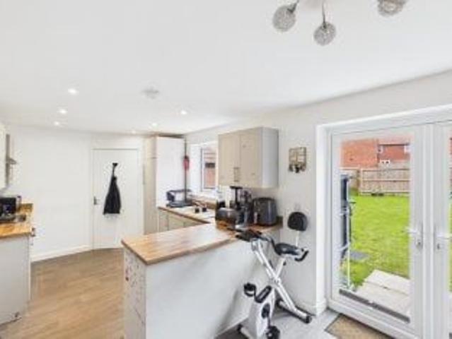 Room for rent in Elmfield, Leicestershire