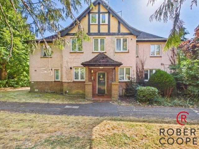 House for rent in Northwood, Greater London