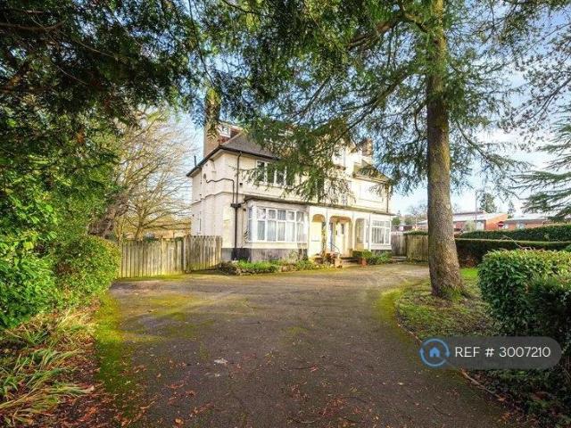 House for rent in Northwood, Greater London
