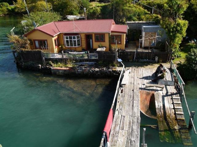 House for rent in Otakou