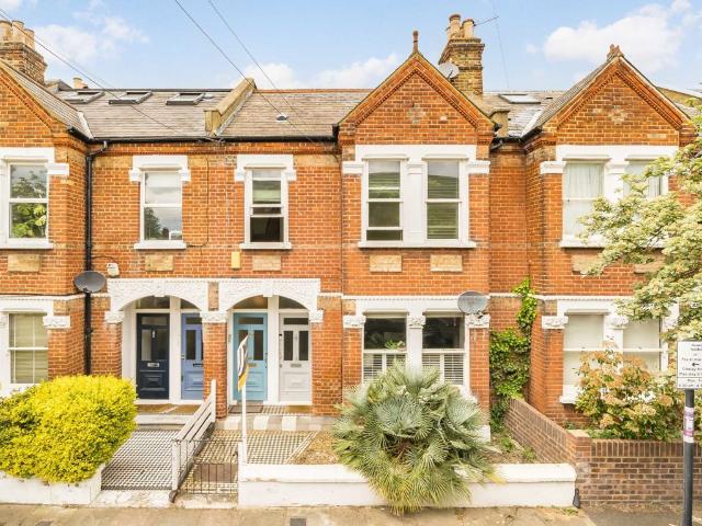 Apartment for rent in Earlsfield, Greater London