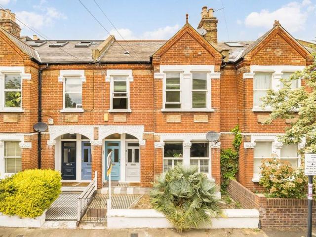 Apartment for rent in Earlsfield, Greater London