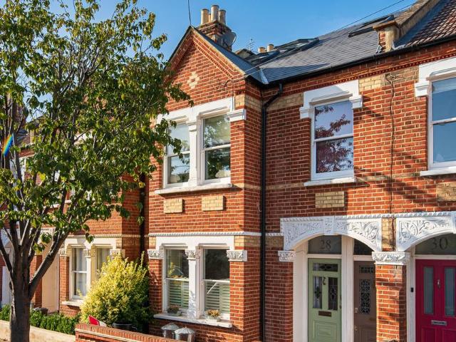 Apartment for rent in Earlsfield, Greater London
