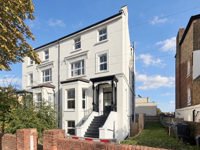 Apartment for rent in London Borough of Croydon, Greater London