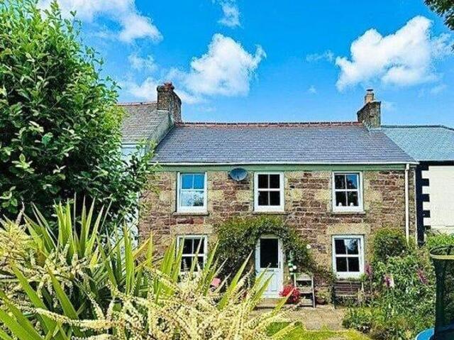 House for sale in Mount Ambrose, Cornwall