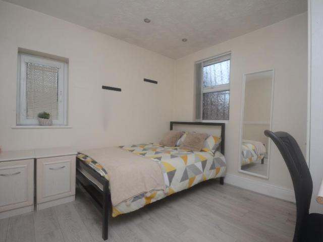 House for rent in Georgia, Greater Manchester