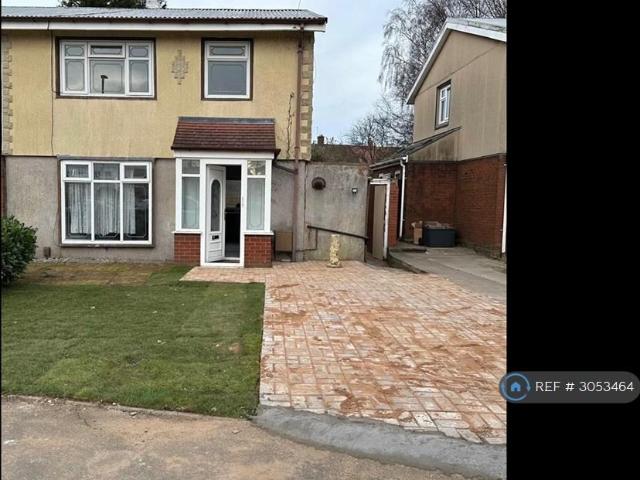House for rent in Snapes Green, Wolverhampton