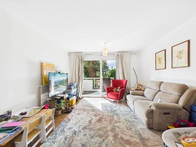 Apartment for rent in North Sheen, Greater London