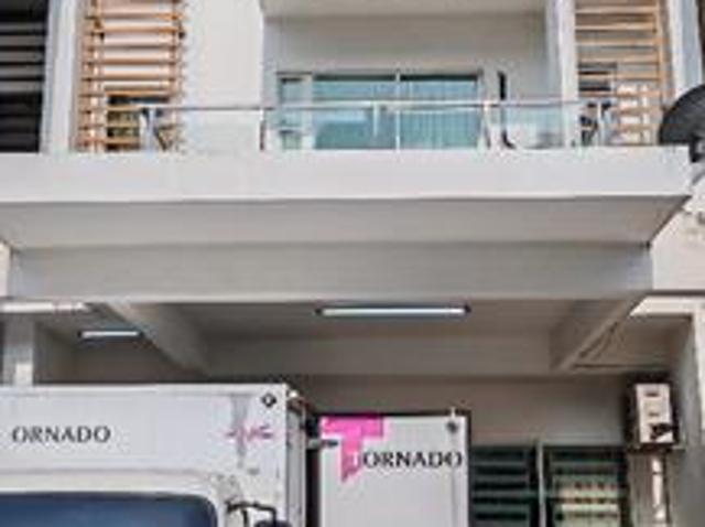 Terraced House for rent in Wellesley, Penang