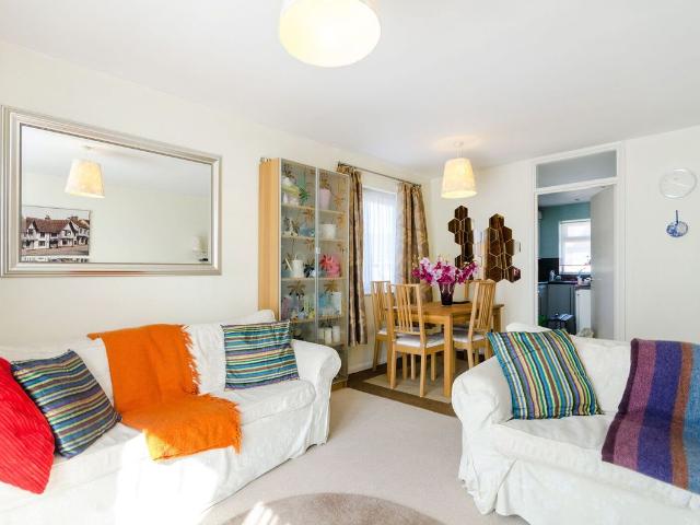 Apartment for rent in Norbiton, Greater London