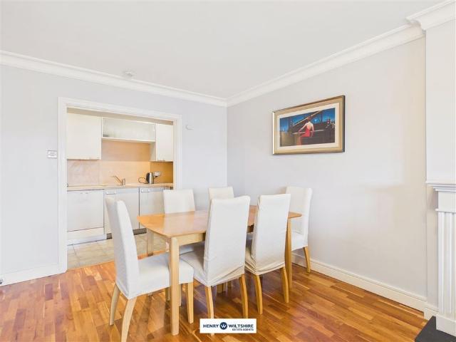 Apartment to rent in Bluebell, North Tipperary