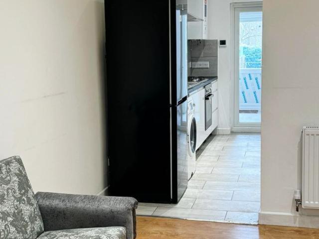 Room for rent in London Borough of Redbridge, Greater London