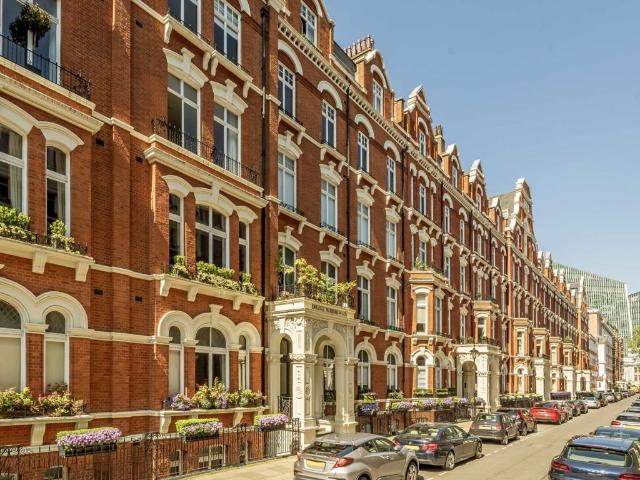 Apartment for rent in Victoria, Greater London