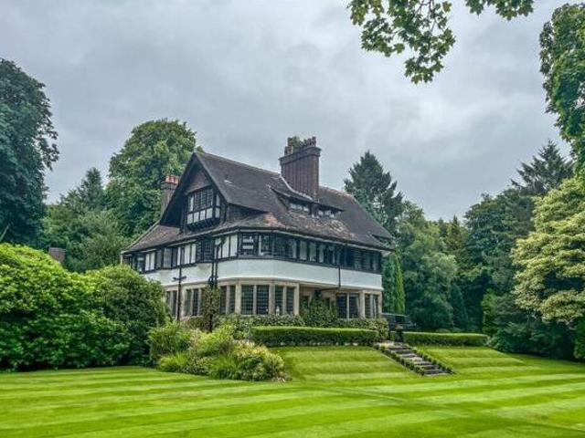 House for sale in Charlesworth, East Midlands